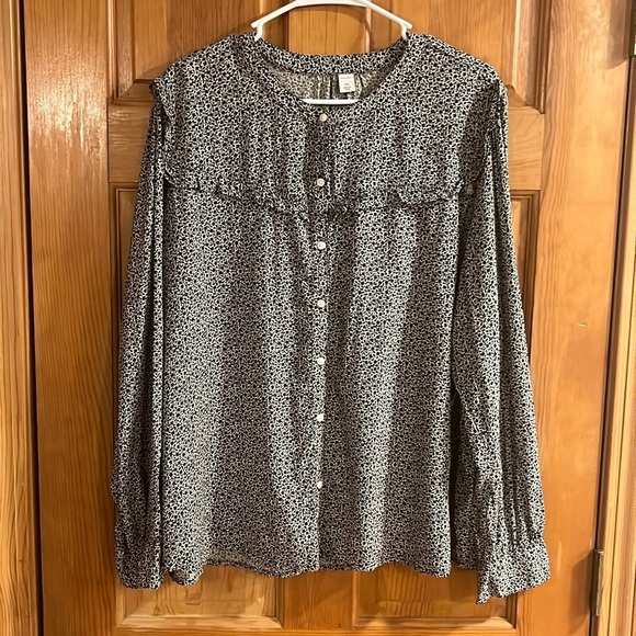 NWT Old Navy ruffle black  floral button down shirt size XXLARGE. - Picture 1 of 9